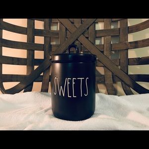 Rae Dunn sweets jar